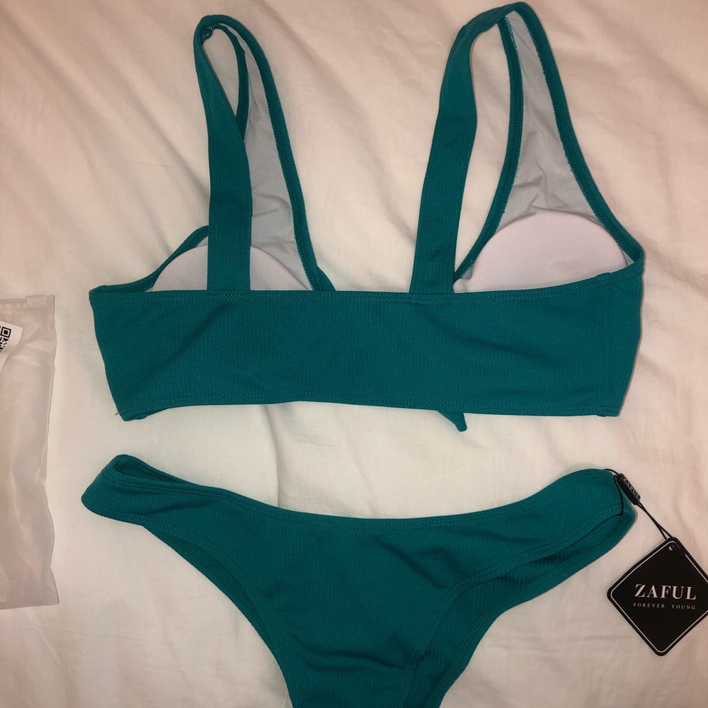 Ribbed Bikini - Picture 4 of 4
